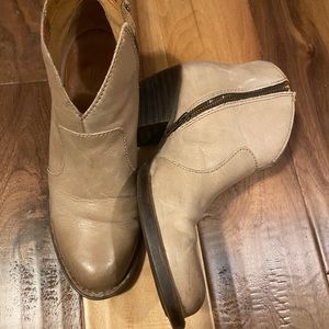 Born boc cream leather booties